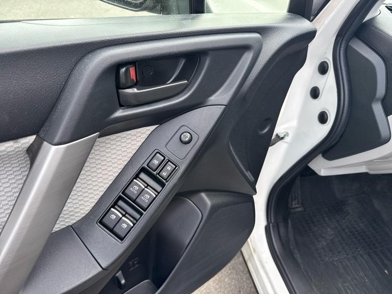 Subaru Forester 2.5i Premium PZEV CVT 2017