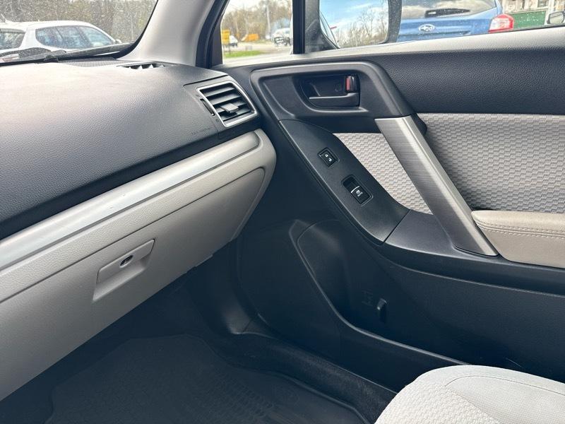 Subaru Forester 2.5i Premium PZEV CVT 2017