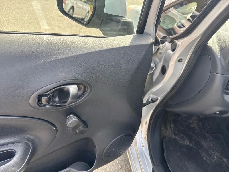 Nissan Versa Note S 2014