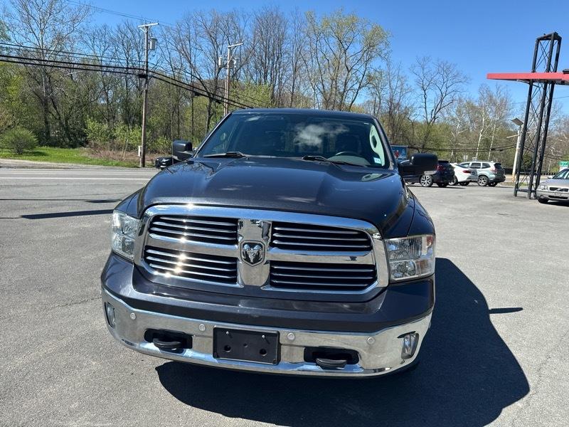RAM 1500 4WD Quad Cab 140.5" Lone Star 2016