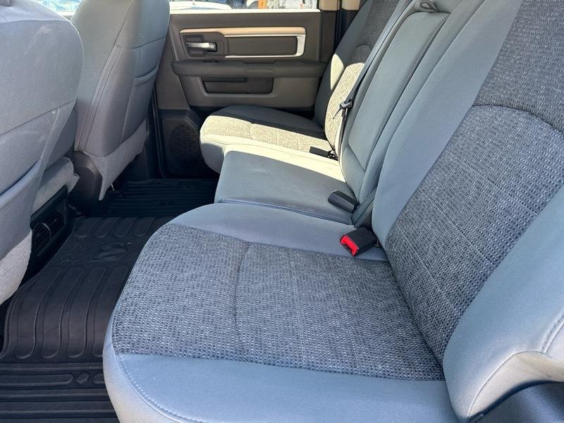 RAM 1500 4WD Quad Cab 140.5" Lone Star 2016