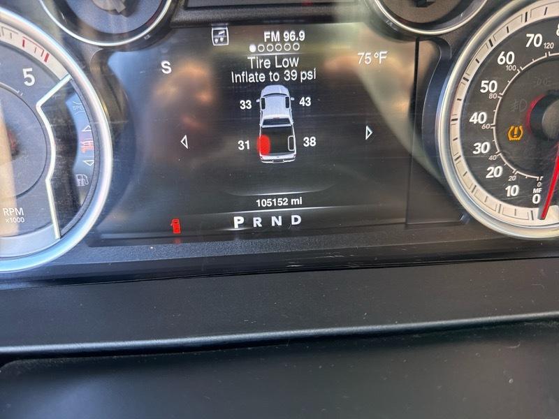 RAM 1500 4WD Quad Cab 140.5" Lone Star 2016