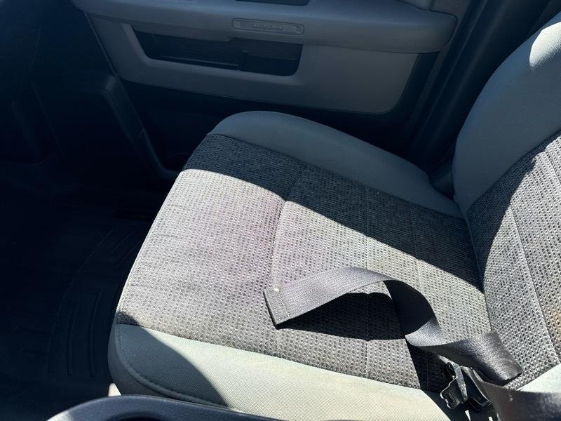 RAM 1500 4WD Quad Cab 140.5" Lone Star 2016