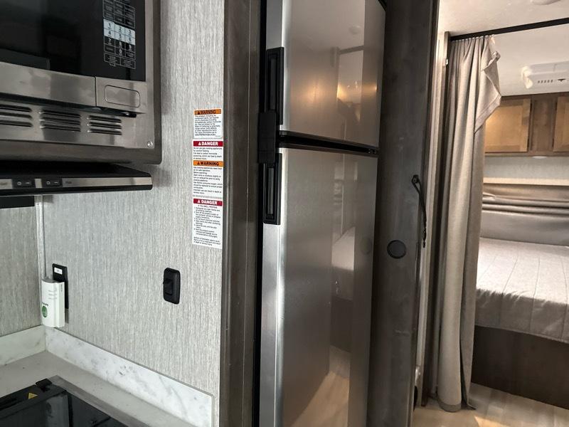 Ford Econoline E-450 2021