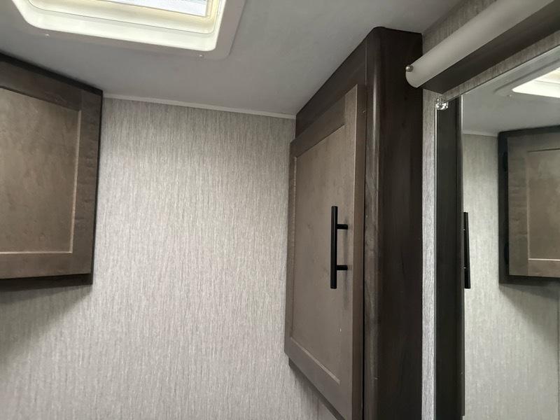 Ford Econoline E-450 2021