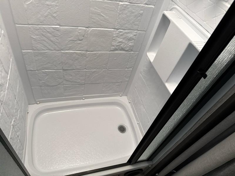 Ford Econoline E-450 2021