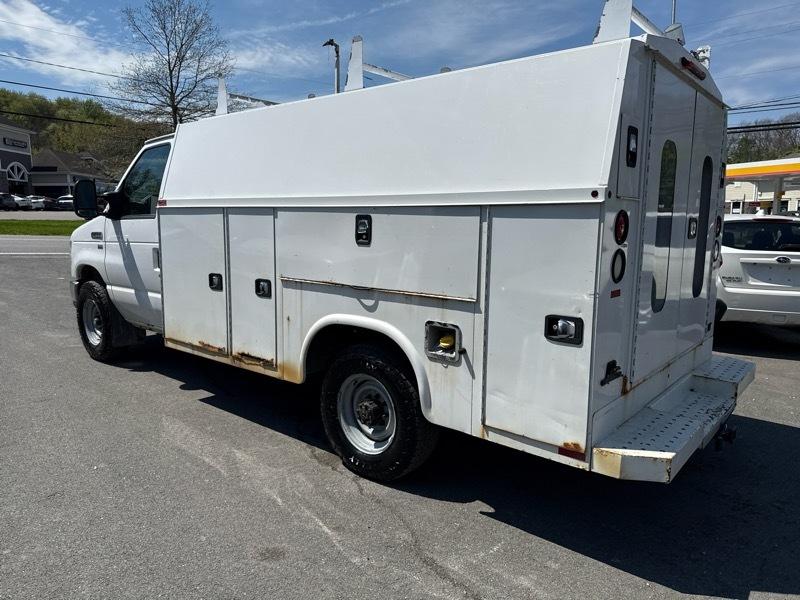 Ford Econoline E-350 Super Duty 2014