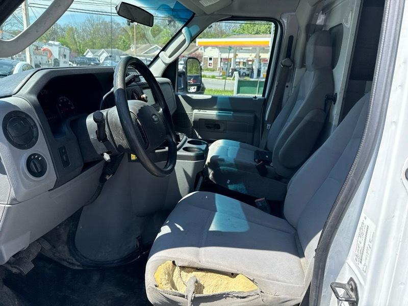 Ford Econoline E-350 Super Duty 2014