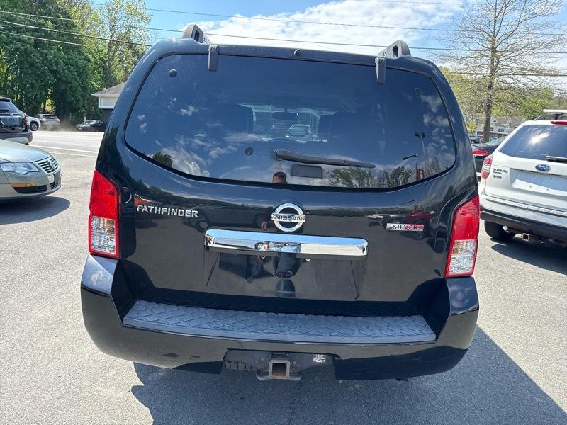 Nissan Pathfinder LE 4WD 2012