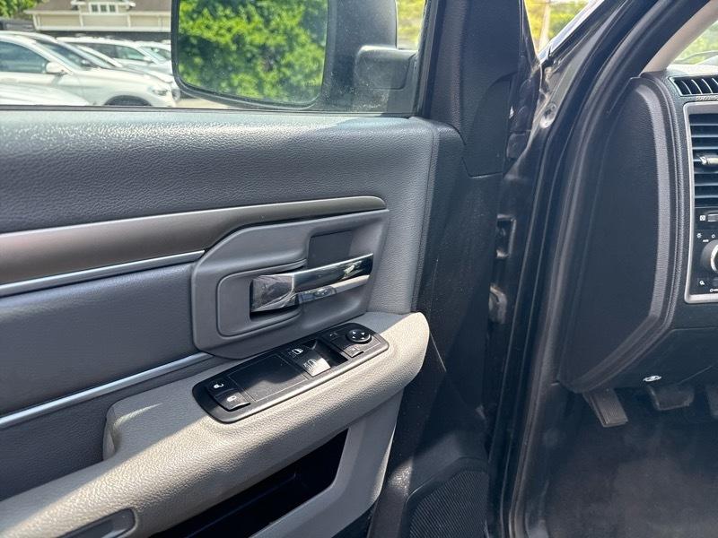 RAM 1500 4WD Reg Cab 120.5" Express 2014