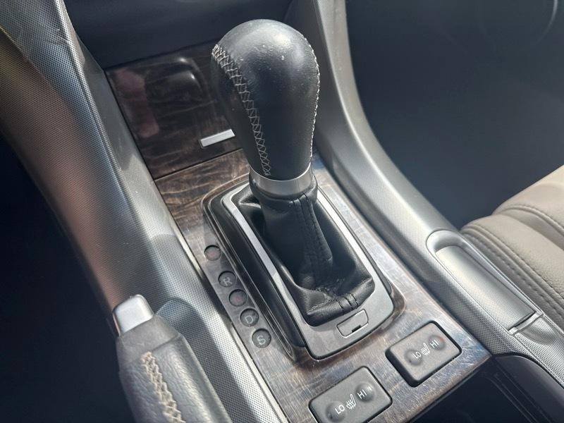 Acura TL 5-Speed AT SH-AWD 2010