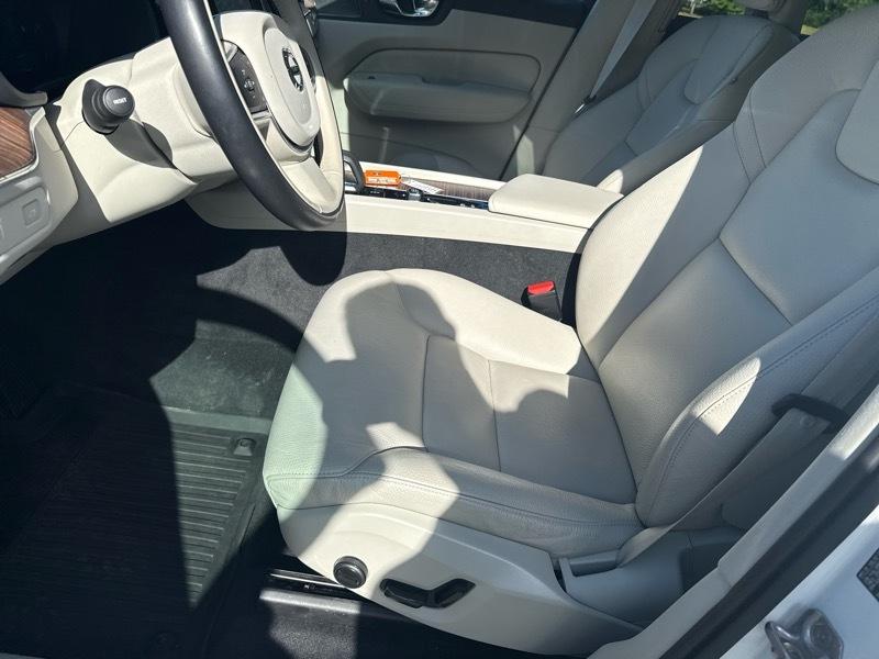 Volvo XC60 T8 Momentum Hybrid AWD 2022