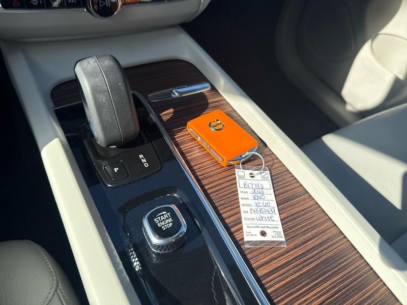Volvo XC60 T8 Momentum Hybrid AWD 2022