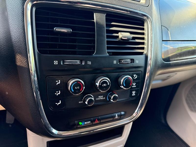 Dodge Grand Caravan SE 2014