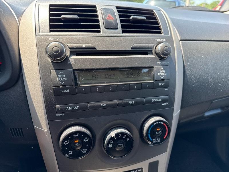 Toyota Corolla 4dr Sdn Auto (Natl) 2010