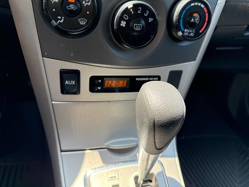 Toyota Corolla 4dr Sdn Auto (Natl) 2010