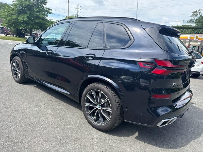 BMW X5 M60i 2024