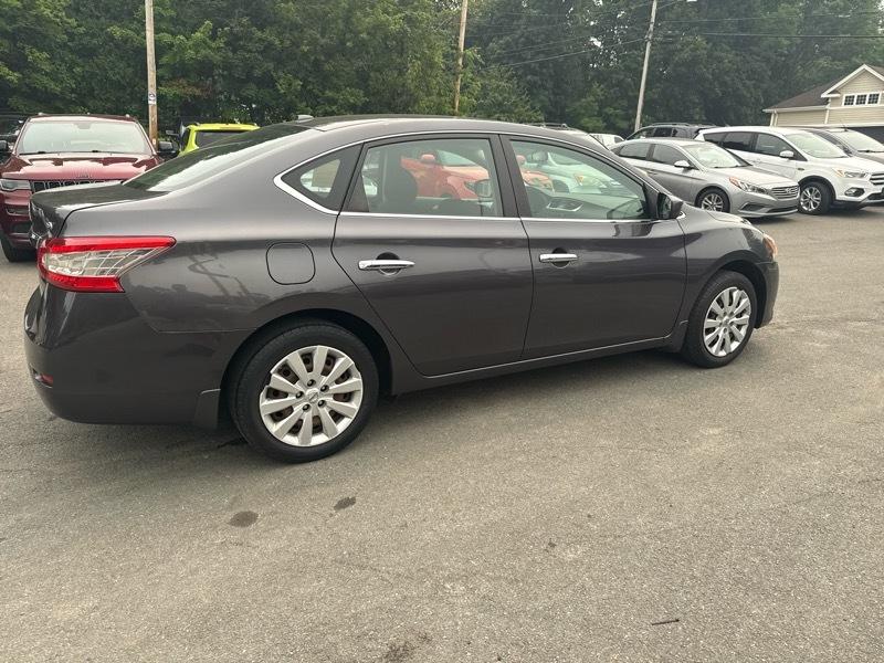 Nissan Sentra 4-Door Sedan 2015