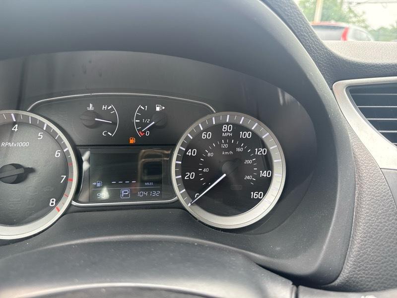 Nissan Sentra 4-Door Sedan 2015