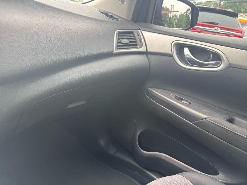 Nissan Sentra 4-Door Sedan 2015