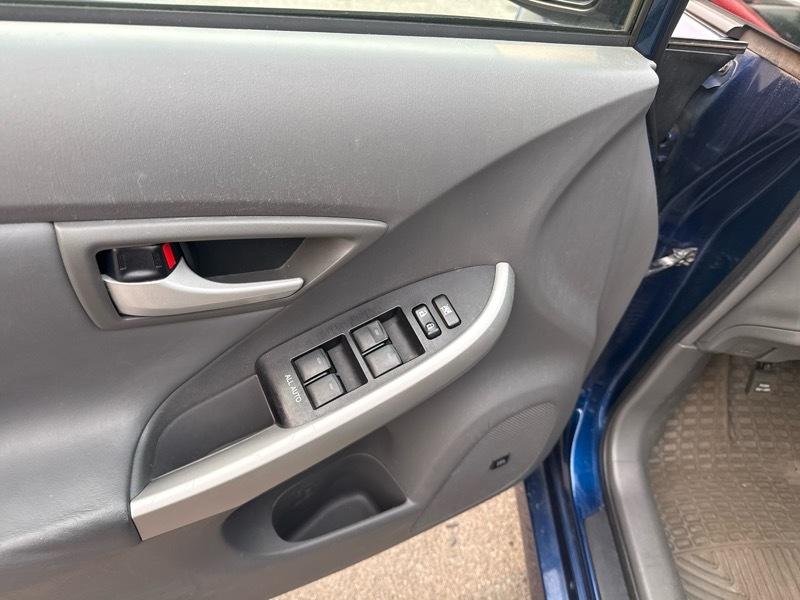 Toyota Prius Prius V 2010