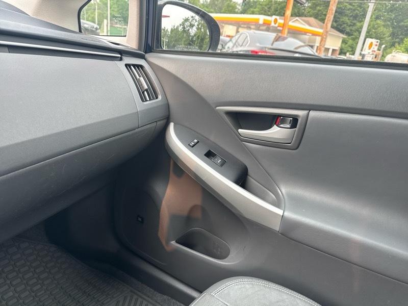Toyota Prius Prius V 2010