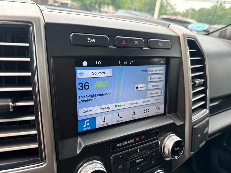 Ford F-150 4WD SuperCrew 145" Platinum 2017