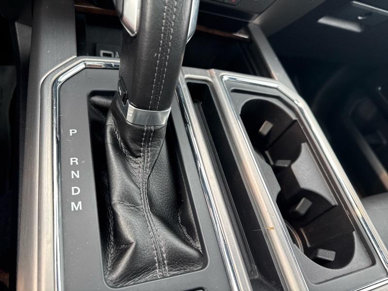 Ford F-150 4WD SuperCrew 145" Platinum 2017