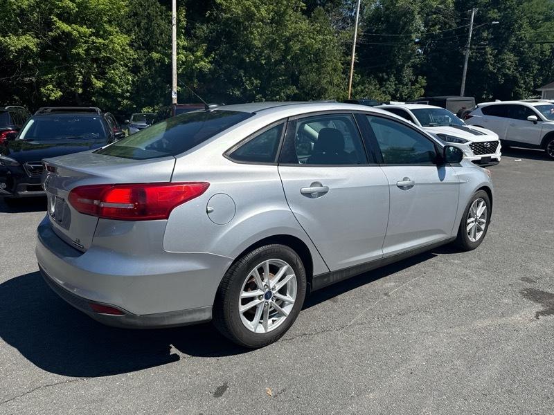 Ford Focus SE Sedan 2016