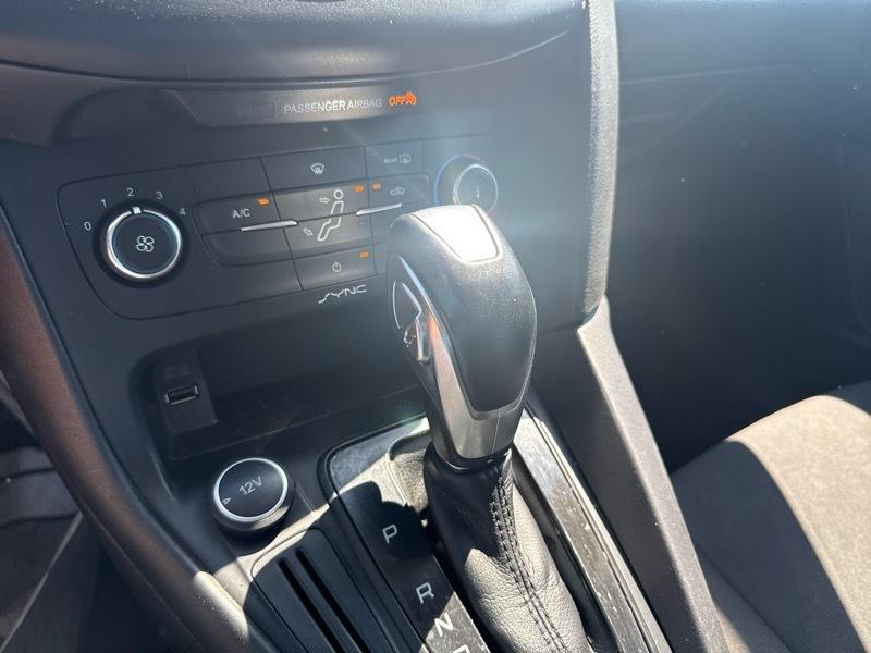 Ford Focus SE Sedan 2016