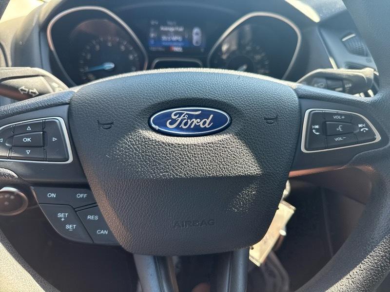 Ford Focus SE Sedan 2016