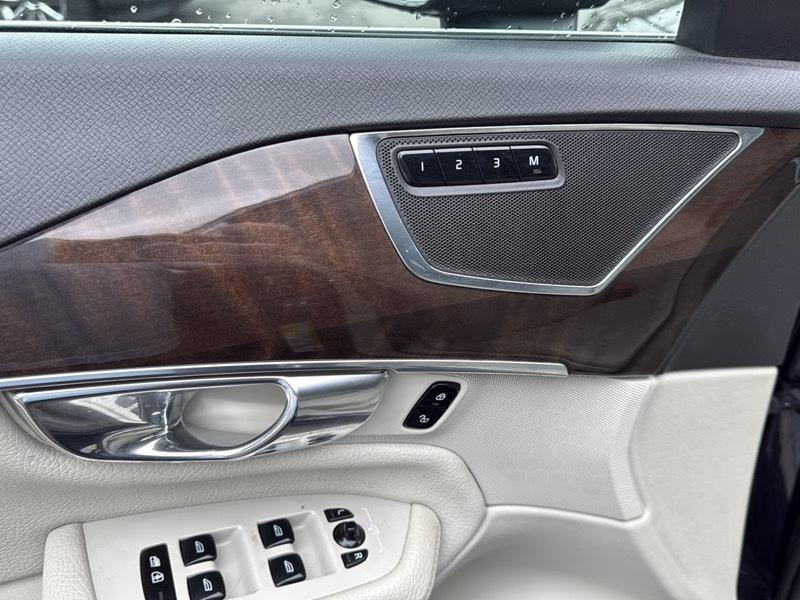 Volvo XC90 T6 Momentum AWD 2016