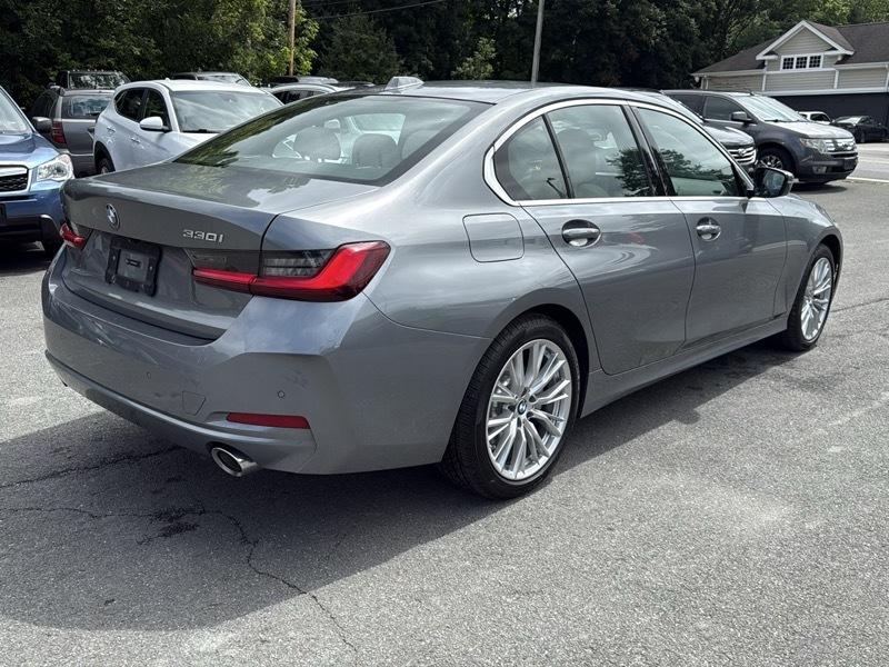 BMW 3-Series 330i xDrive 2024
