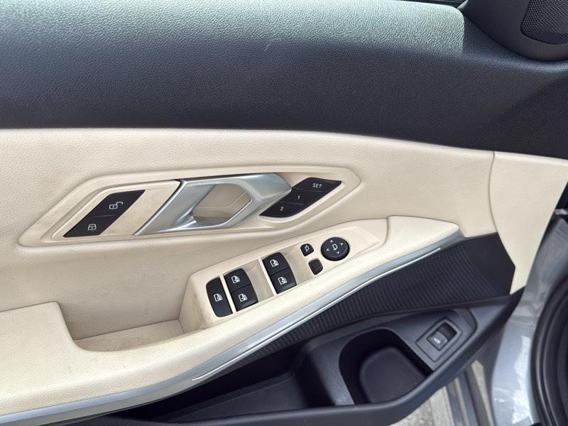 BMW 3-Series 330i xDrive 2024
