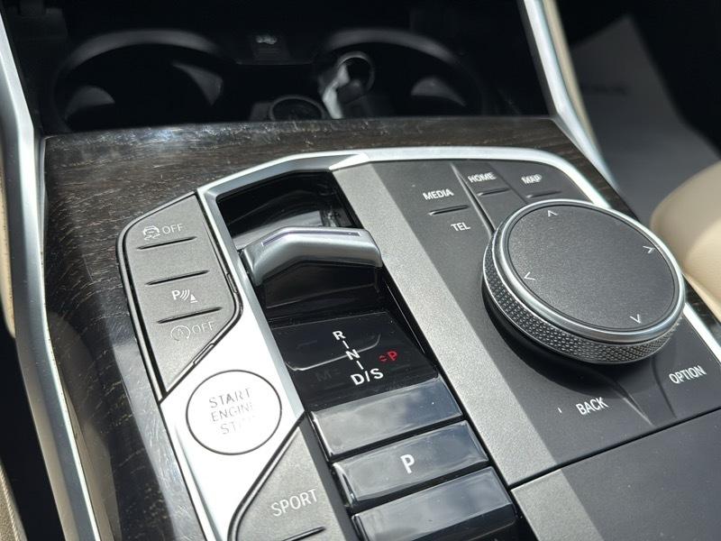 BMW 3-Series 330i xDrive 2024