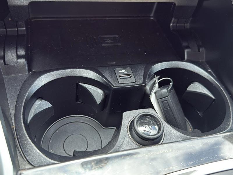 BMW 3-Series 330i xDrive 2024