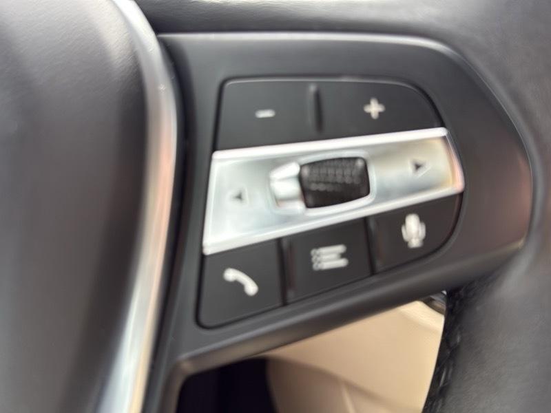 BMW 3-Series 330i xDrive 2024
