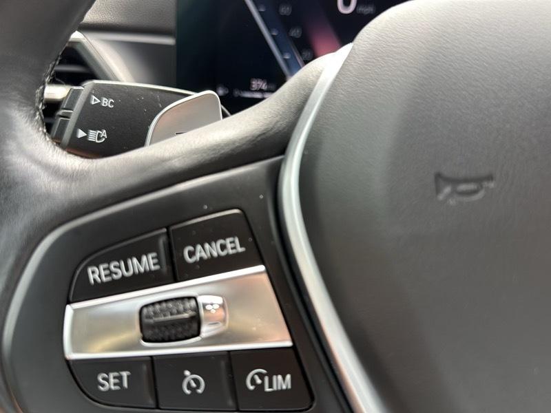 BMW 3-Series 330i xDrive 2024