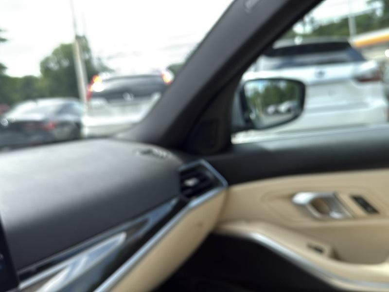 BMW 3-Series 330i xDrive 2024