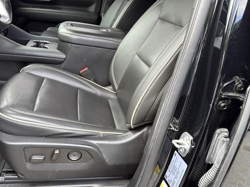 GMC Yukon 4dr 4WD SLT 2022
