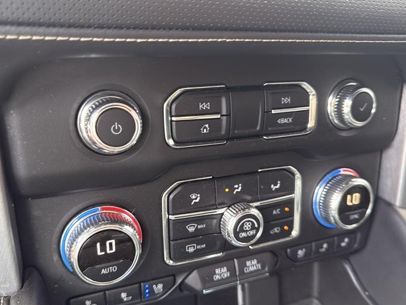 GMC Yukon 4dr 4WD SLT 2022