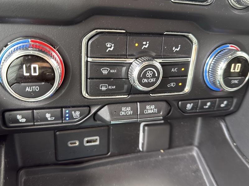 GMC Yukon 4dr 4WD SLT 2022