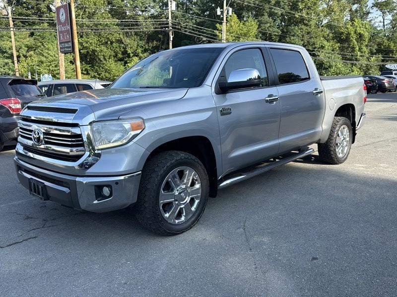 Toyota Tundra Platinum CrewMax 5.7L 4WD 2016