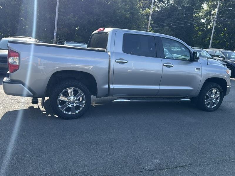 Toyota Tundra Platinum CrewMax 5.7L 4WD 2016