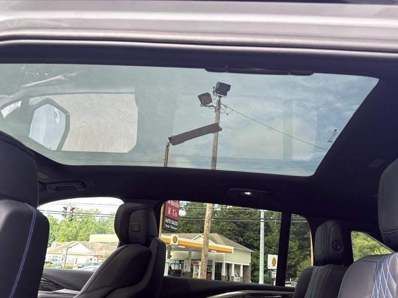 Cadillac Escalade IQ Sport-1 2025