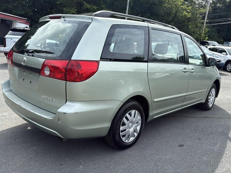 Toyota Sienna 4dr CE 7-Passenger 2006
