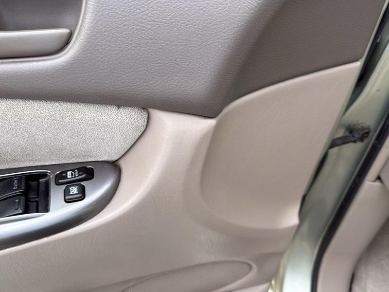Toyota Sienna 4dr CE 7-Passenger 2006