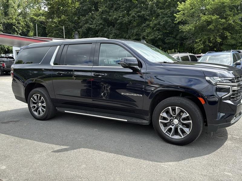 Chevrolet Suburban LT 4WD 2023
