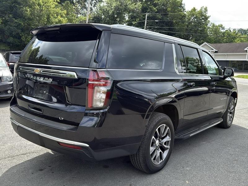 Chevrolet Suburban LT 4WD 2023