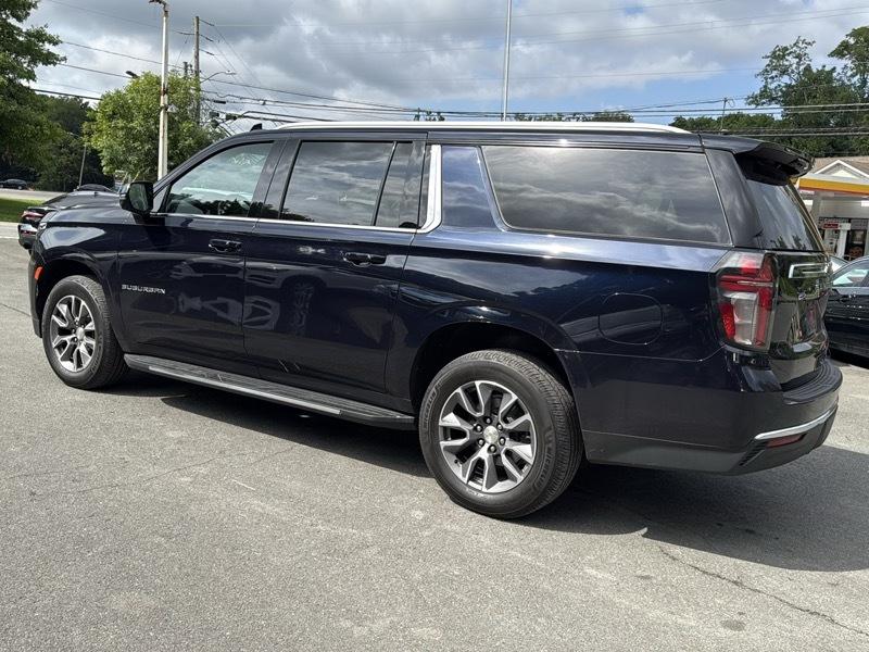 Chevrolet Suburban LT 4WD 2023